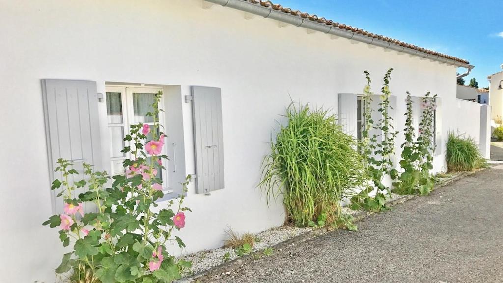 Le Clos Des Flots - L'Ocean La Flotte Esterno foto